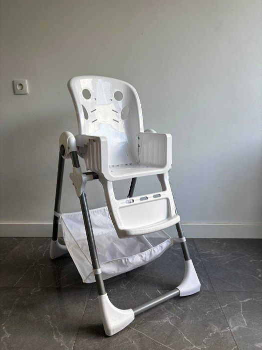 Cadeira alta para bebé – Dobrável e prática