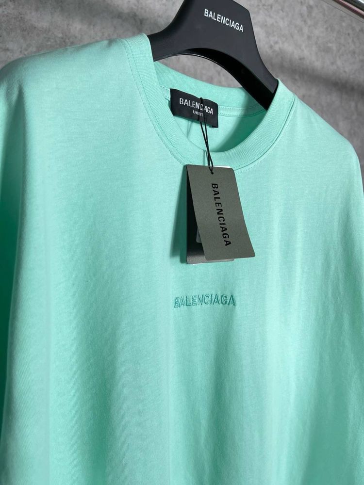 Футболка balenciaga унисекс обємна оверсайз