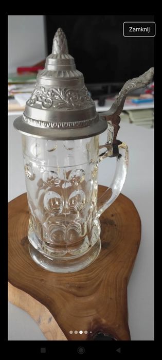 Stary kufel do piwa z cynkową pokrywką