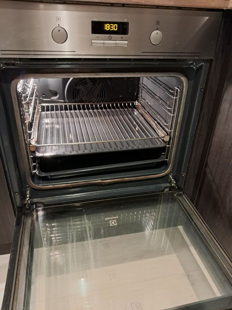 Sprzedam piekarnik Electrolux pyroliza