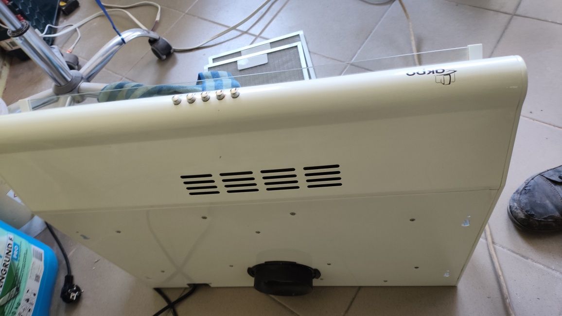 Витяжка кухонна akro p3260 стан нової
