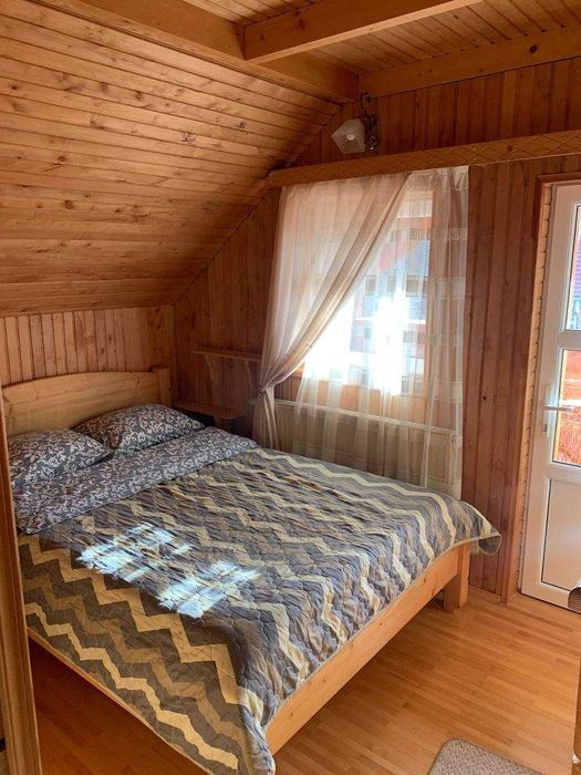 Двоповерховий будинок в Яремче 228 м²