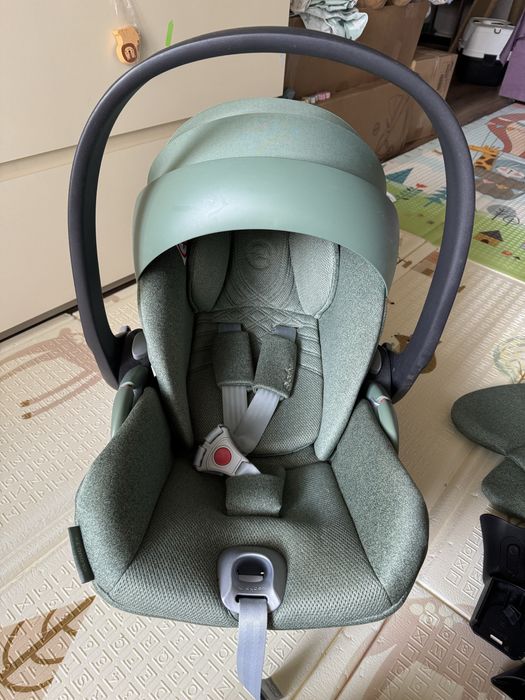 Автокрісло Cybex Cloud T i-Size Plus Leaf Green