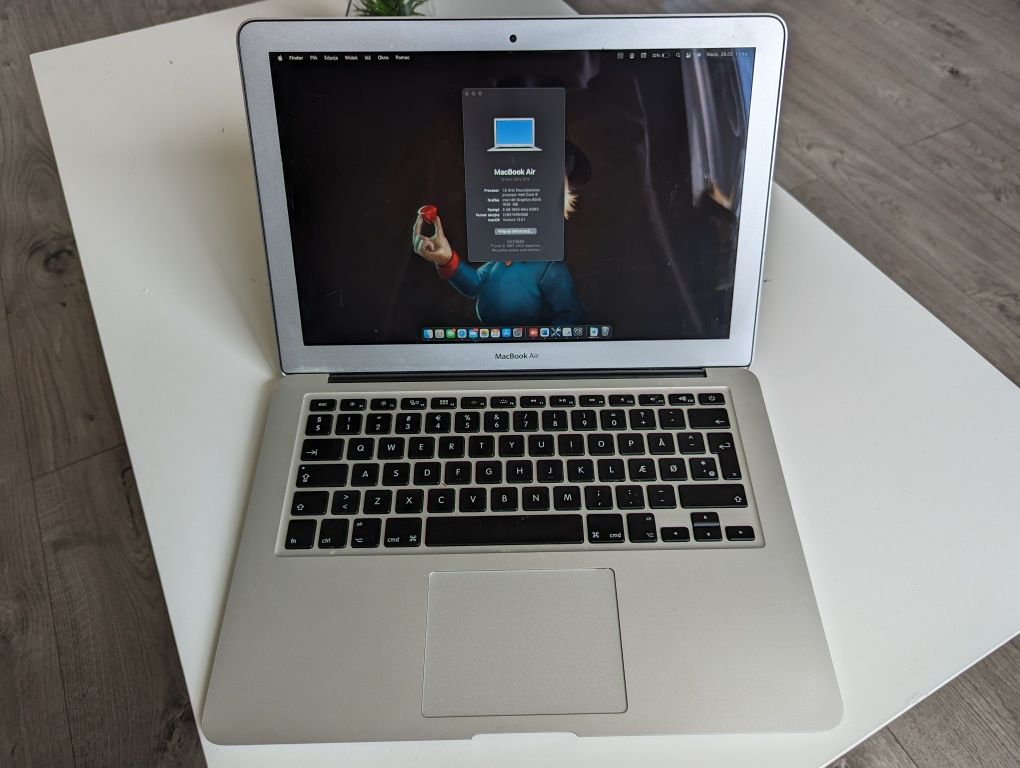 Apple MacBook Air 13" | 2015 | 8GB RAM | 128 GB SSD