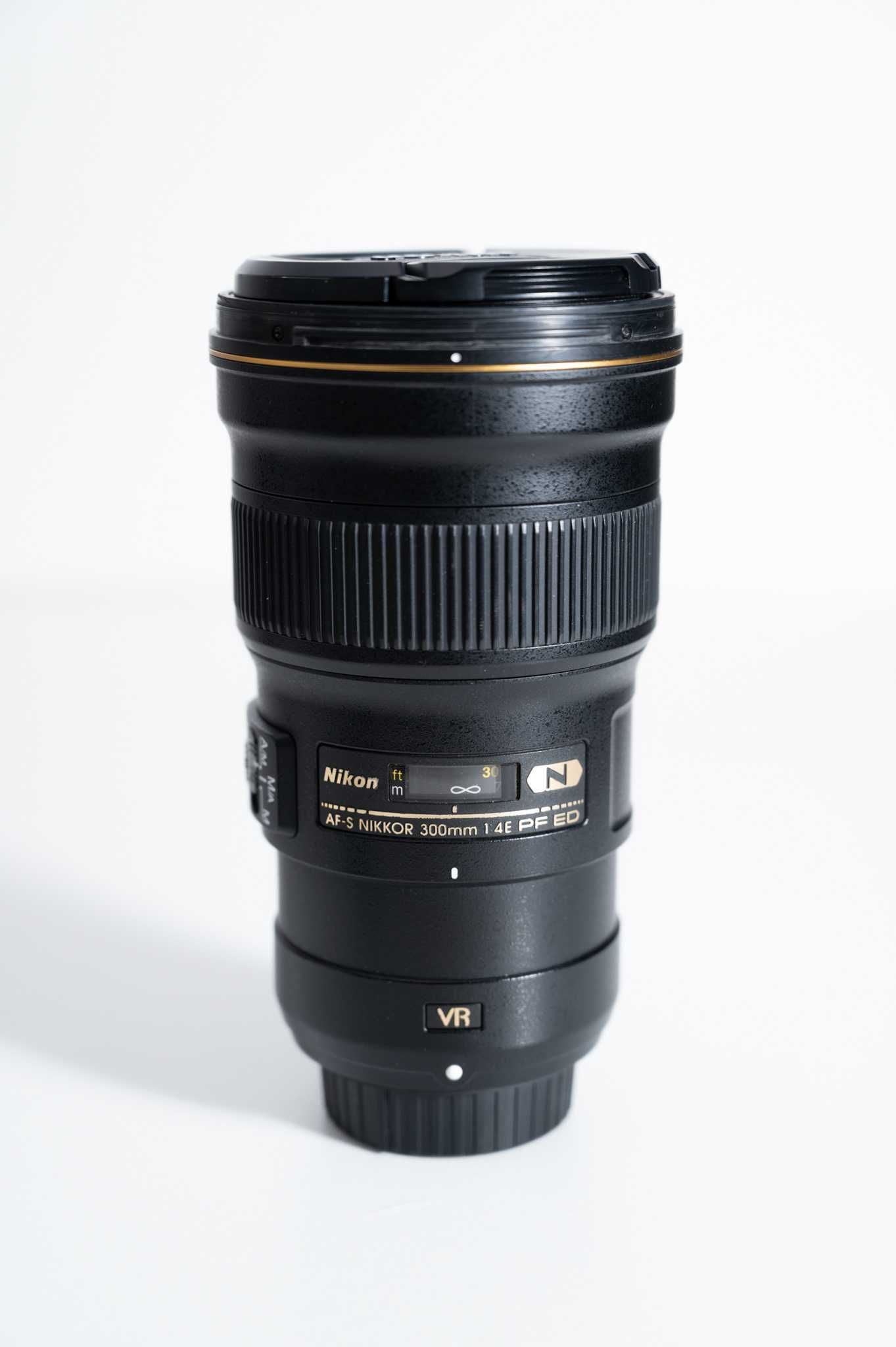 Nikon 300mm f/4E PF ED VR