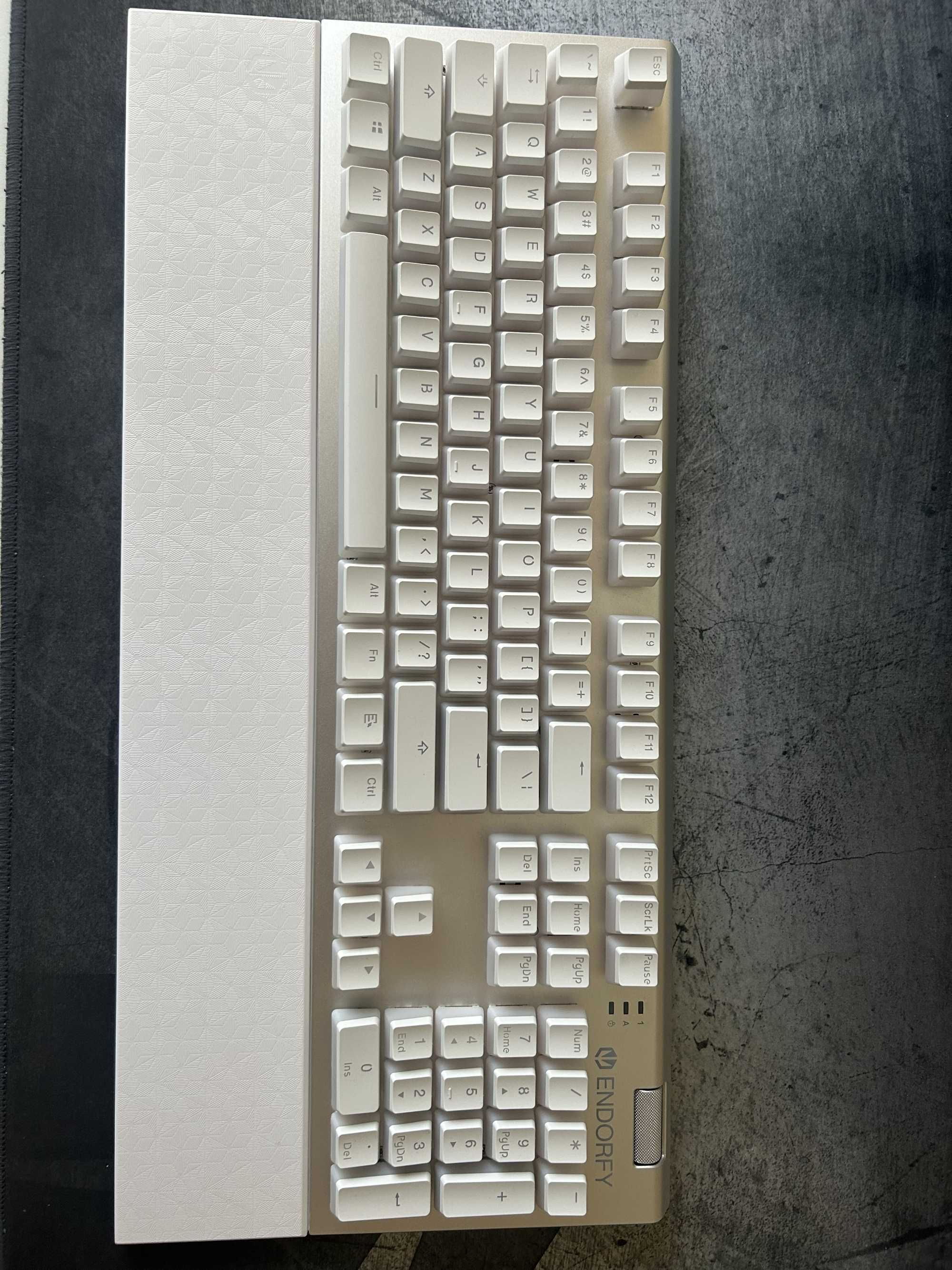 ENDORFY Omnis Onyx White Kailh Red RGB