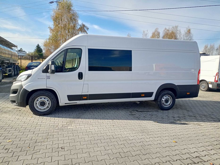 Wynajem busa Fiat Ducato Brygadówka 7 osobowa/ 2020r/160KM