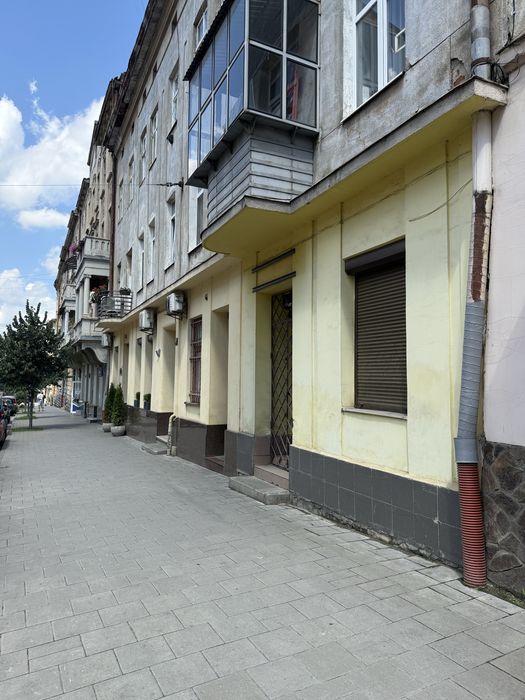 Оренда приміщення 47м2, вул. Б. Хмельницького(початок)