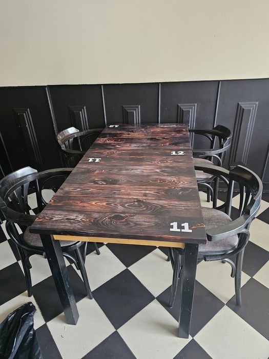 Mesas e cadeiras restaurante