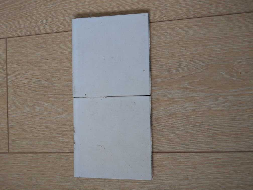 Stare płytki 12x12 cm kafelki białe PRL lata 50 60
