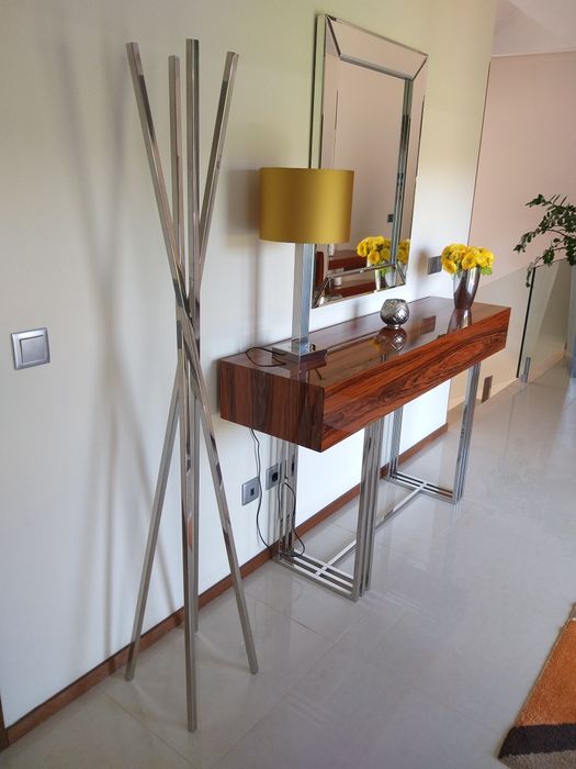 Cabides em inox, ferro e latão