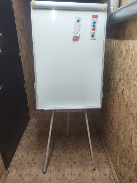 Фліпчарт для офісу та дому