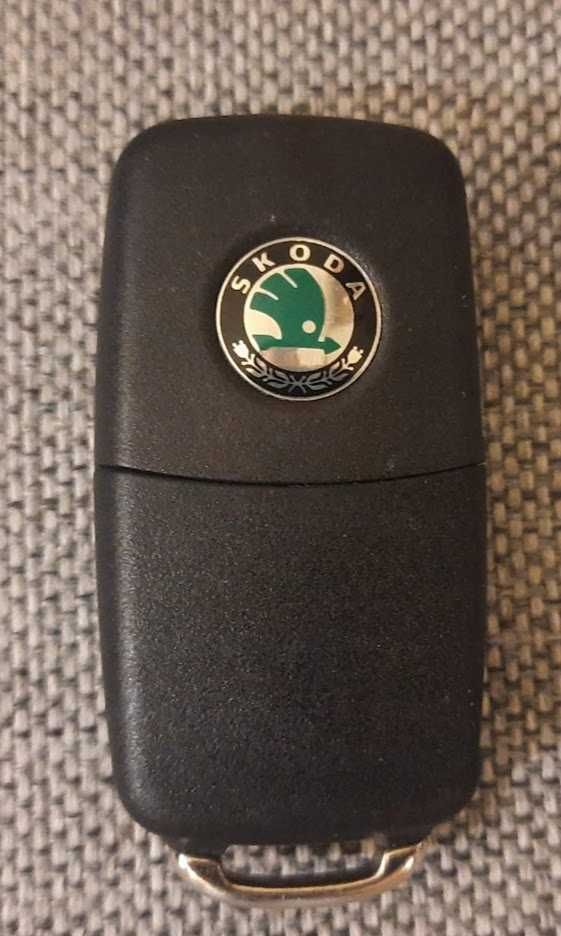 Наклейка логотип logo лого на ключ Skoda Шкода 14 mm