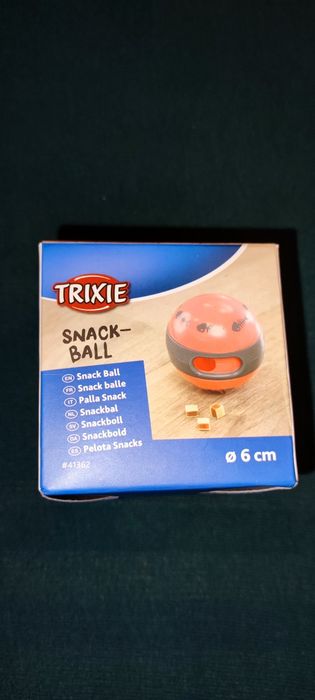 Piłka dla kota'psa na przysmaki Snack Ball