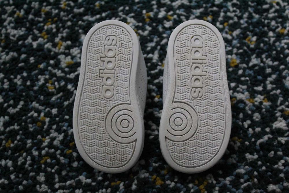 Sapatilhas Adidas - C/ Novas Tam.21