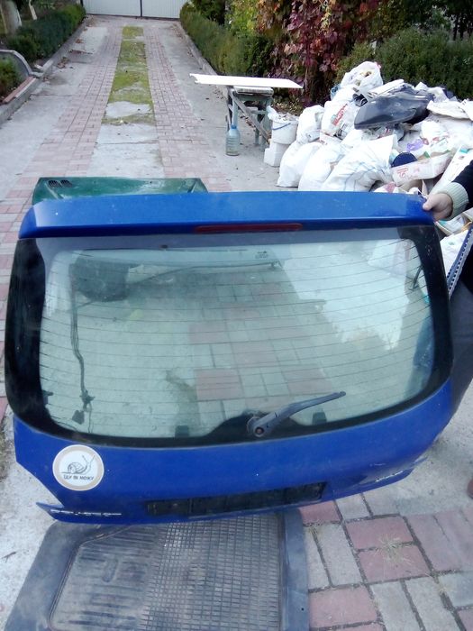 Задні двері до Пежо 2006