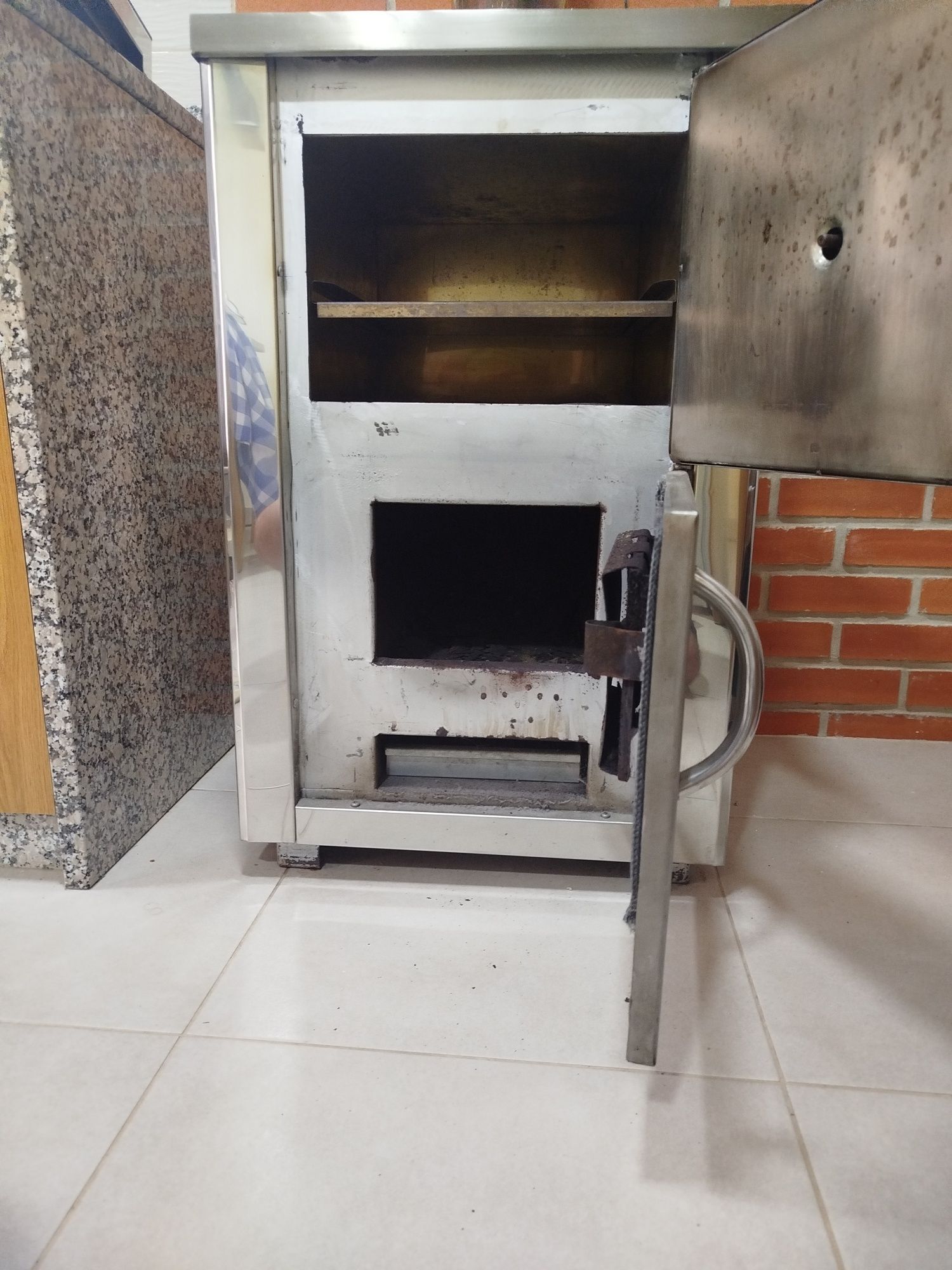 Fogão a Lenha Inox, oferta de 1 Tonelada de Lenha