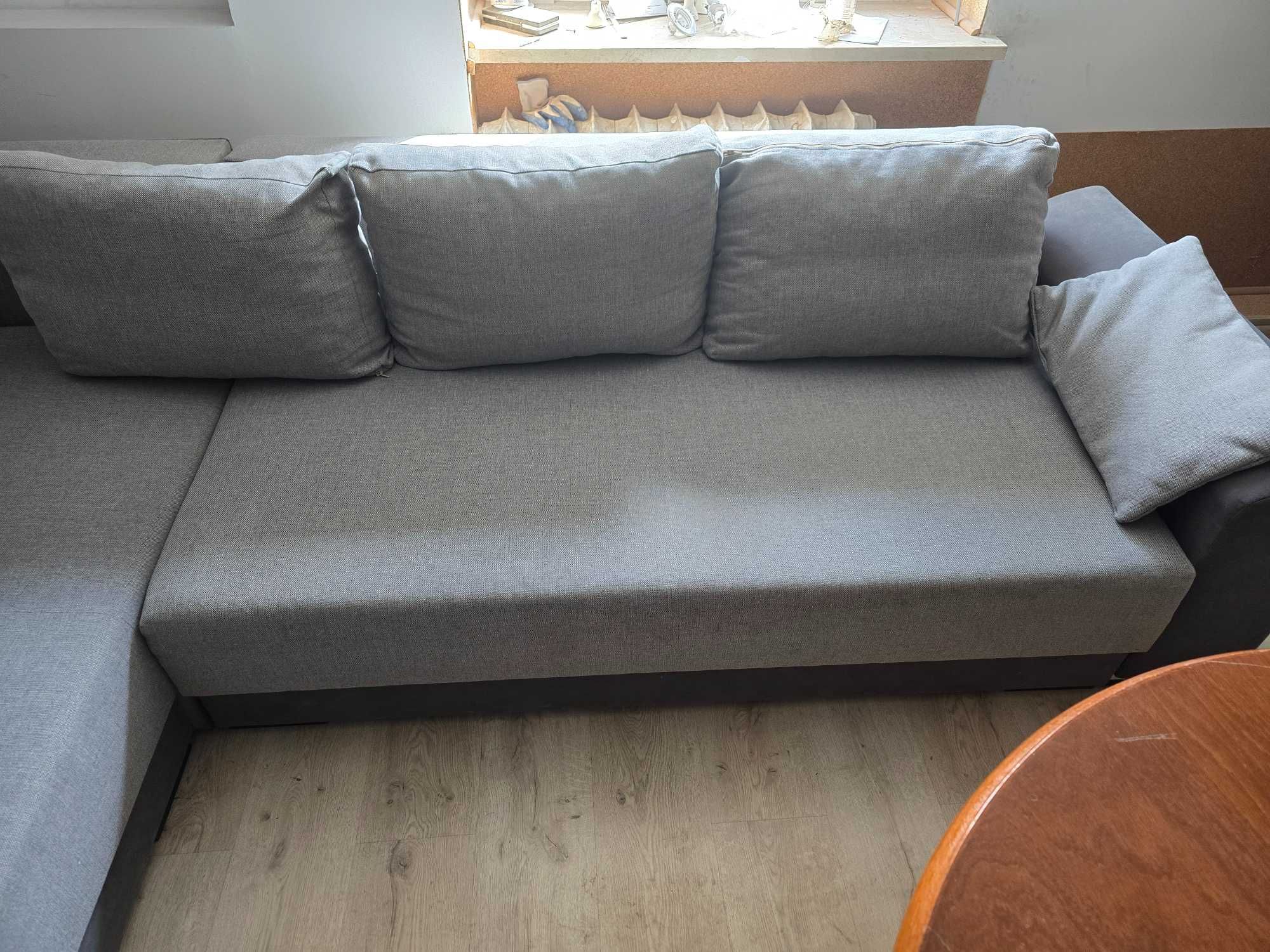 Narożnik z funkcją spania 240m x180
