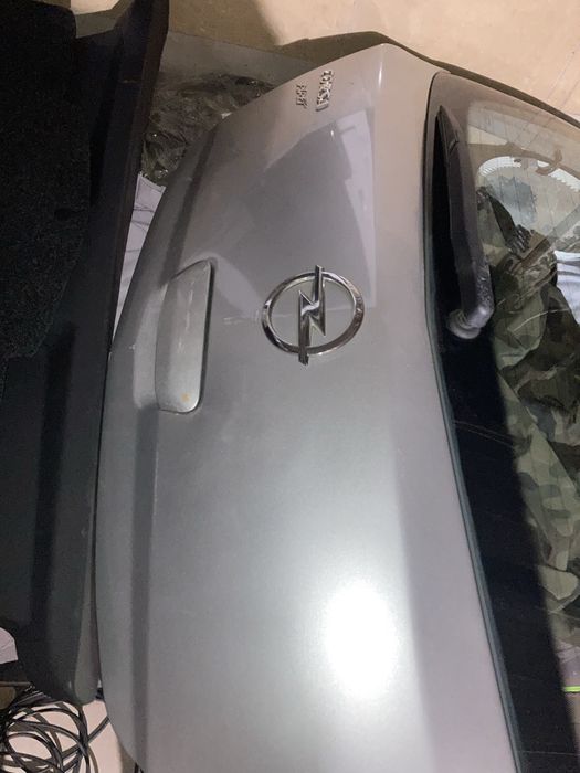 Opel Corsa D. Części. Wersja 5D. Kolor Z157