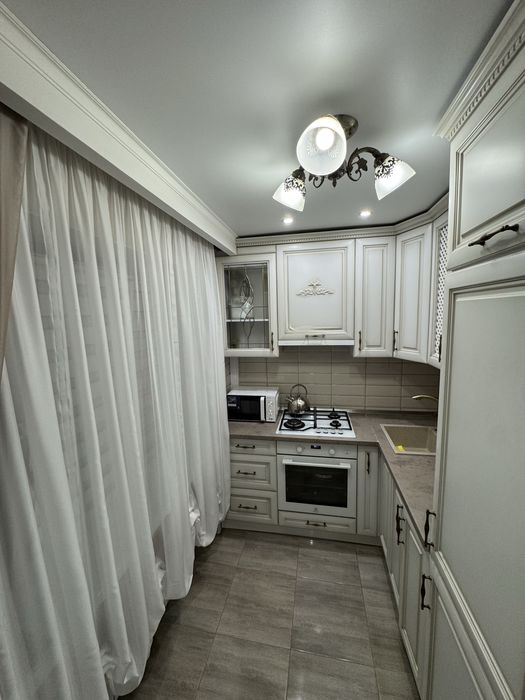 Здам дуже теплу  квартиру в районі критого ринку