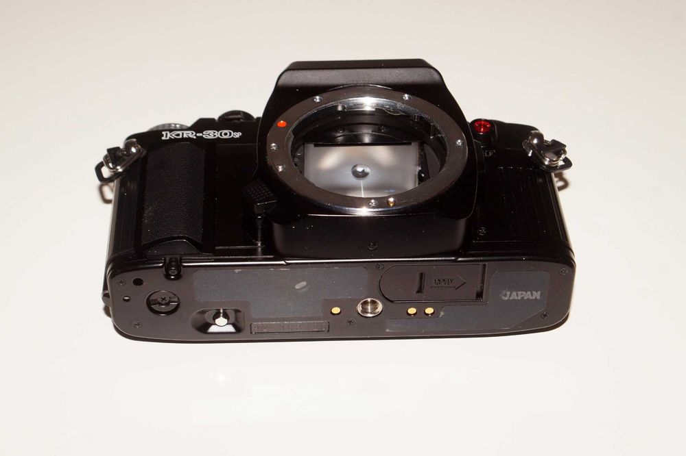 Ricoh KR30sp + 50mm f/2 (Me Super)