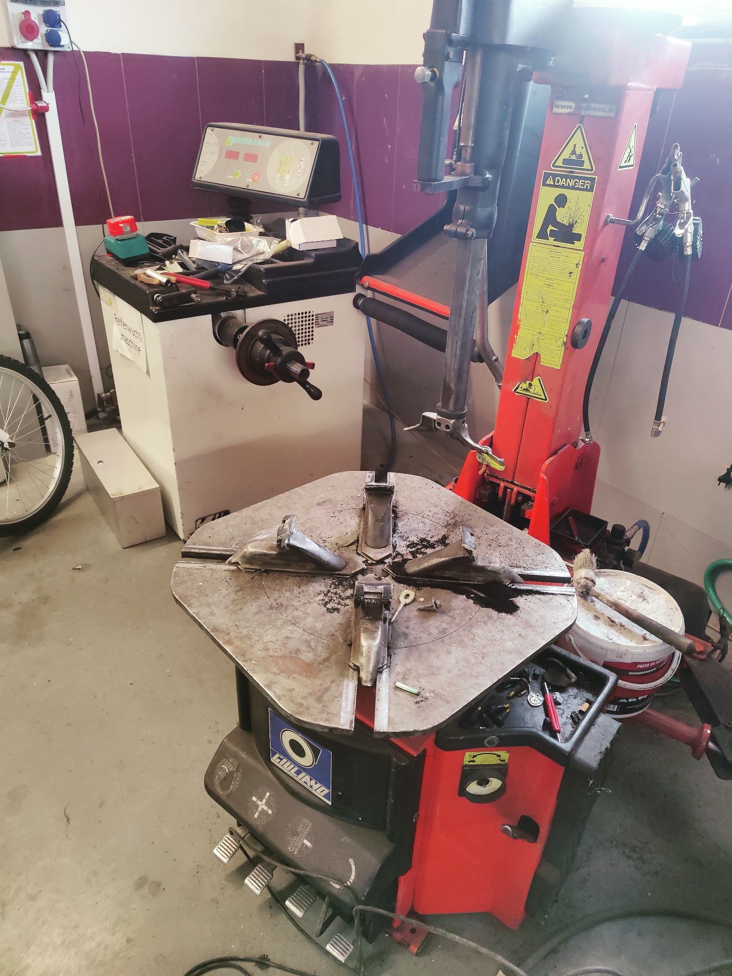 Naprawiamy 24h/7 Pomoc drogowa i Mechanik mobilny/Warsztat/