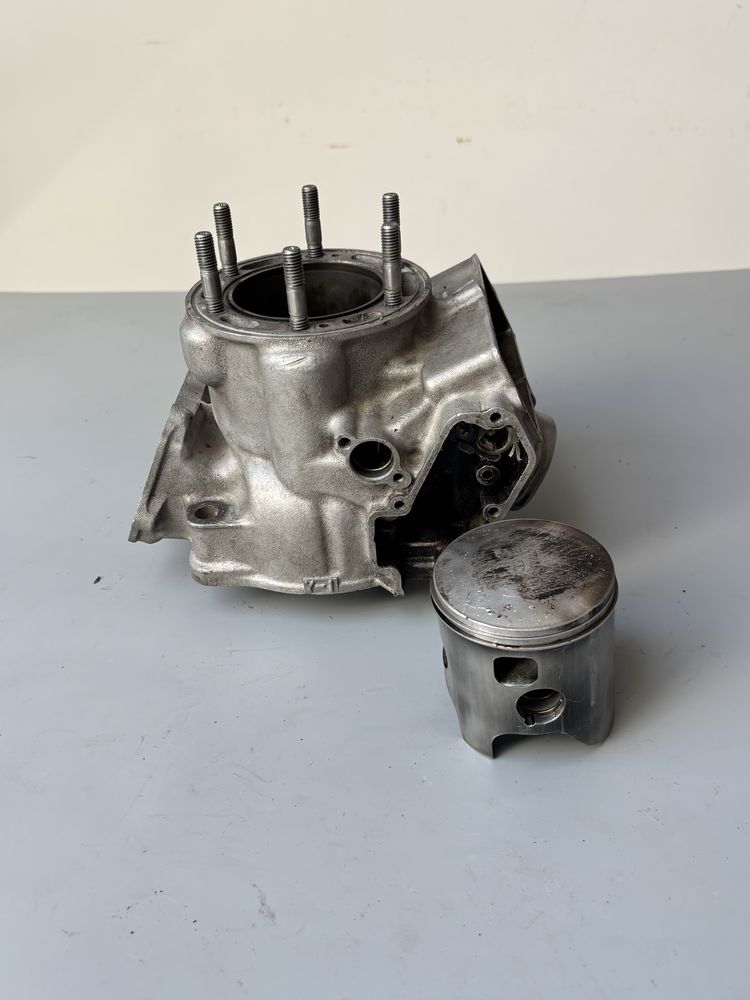 Cylinder+Tłok YAMAHA YZ250 R 99-15