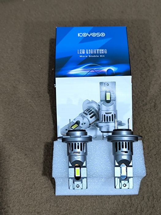 Lâmpadas LED H7 p/ faróis de veículos