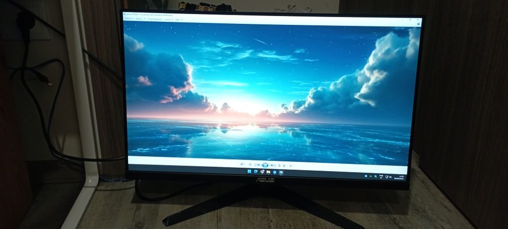 Ecrã ASUS 27° 75hz