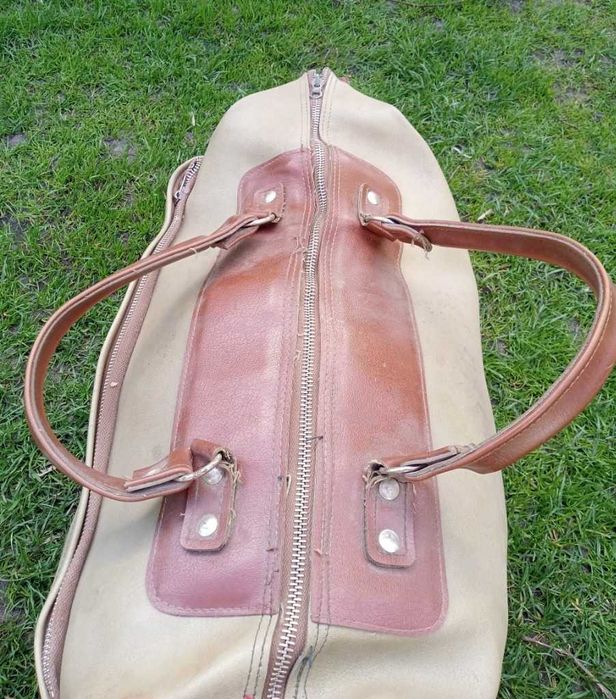 stara torba podróżna