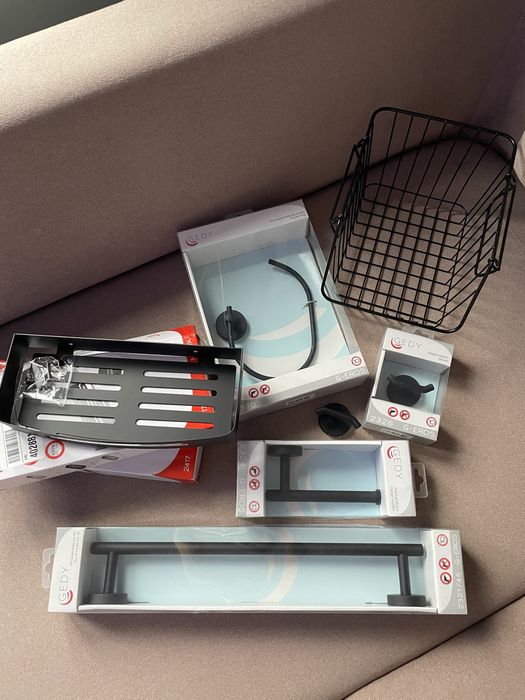 Zestaw 8 częściowy akcesorii łazienkowych włoskiej marki Gedy