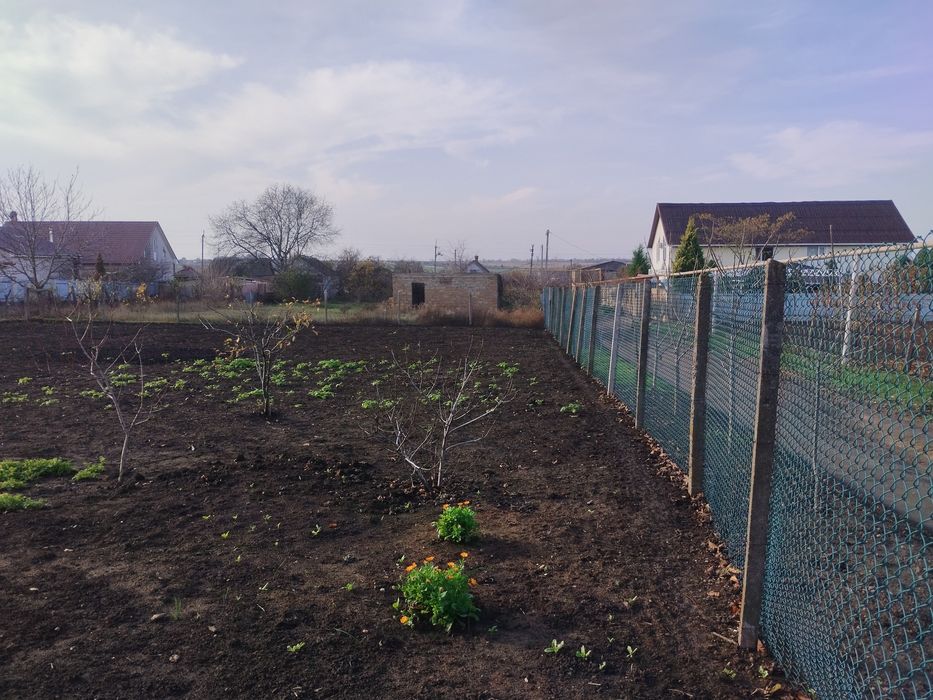 Продам участок в Дачном