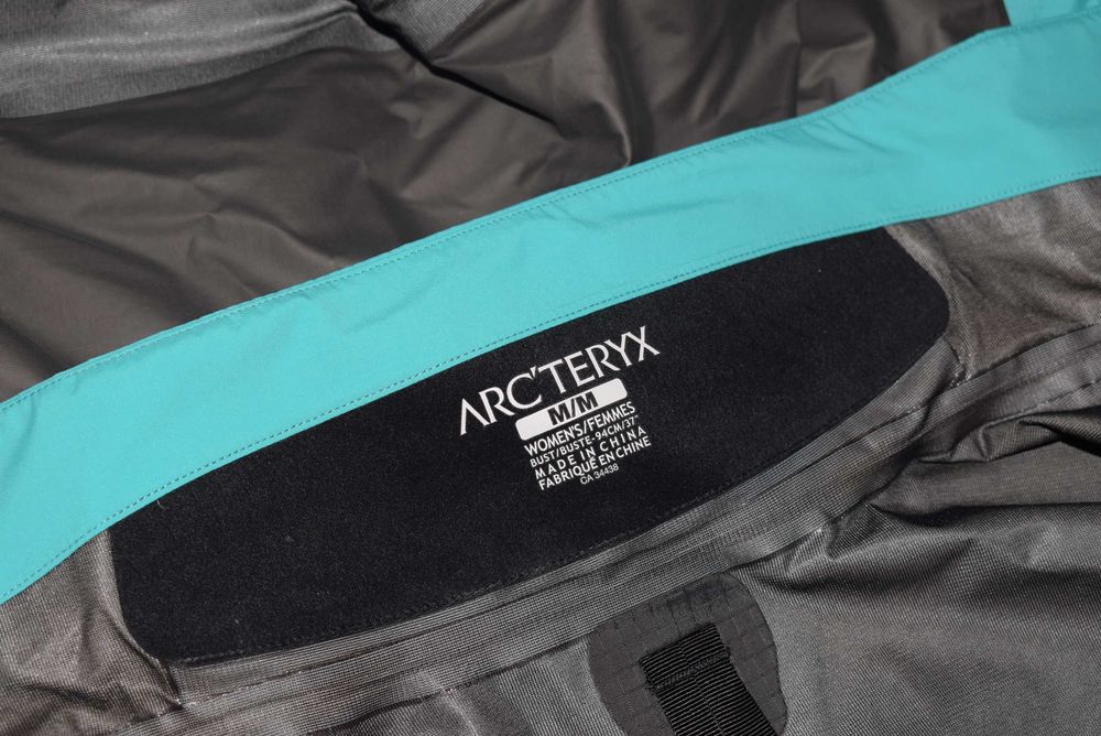 Arcteryx Beta LT GTX (Жіноча Куртка на Мембрані Гортекс Арктерікс)