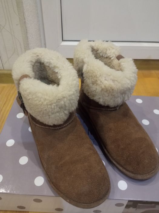 Продам женские зимние кожаные сапоги угги Bearpaw