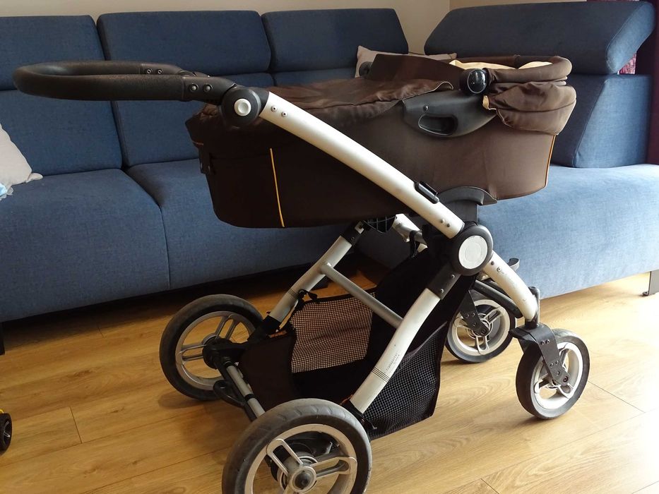 Wózek dziecięcy 2w1 (gondola + spacerówka) + akcesoria