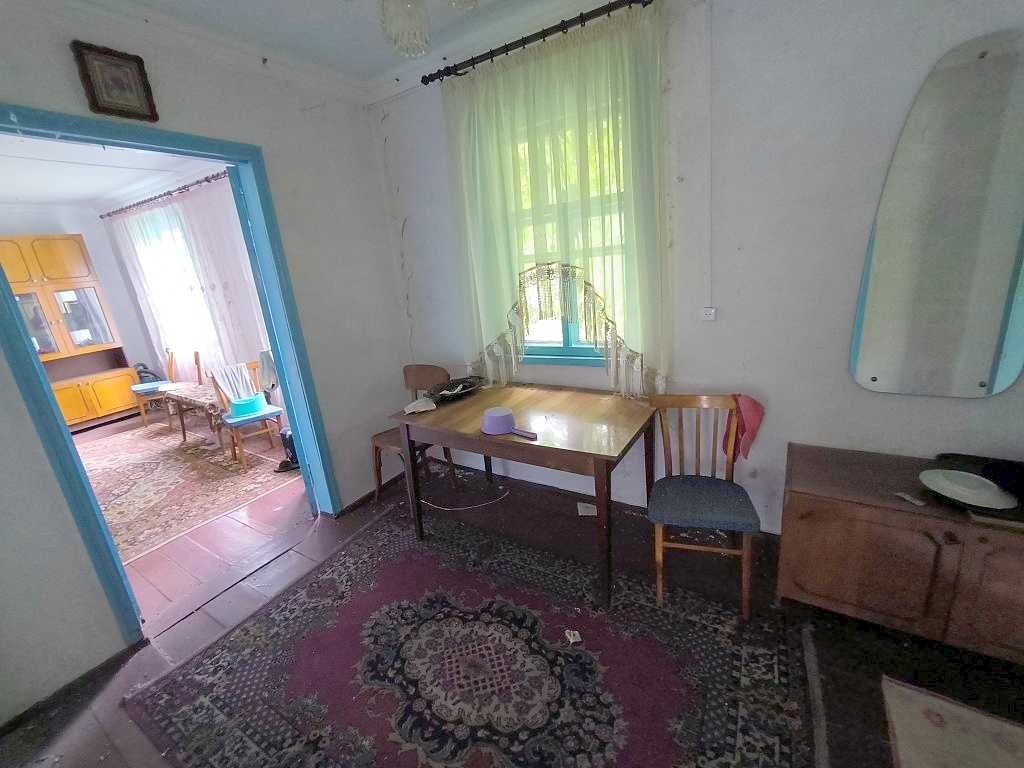 Продам жилий будинок та 71сот.землі в с.Грузьке.Тихе місце.