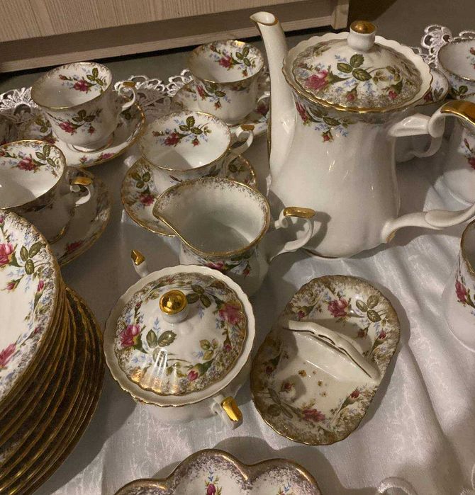 Iwona Chodzież serwis obiadowo-kawowy dla 12 osób - RÓŻA ZŁOTA