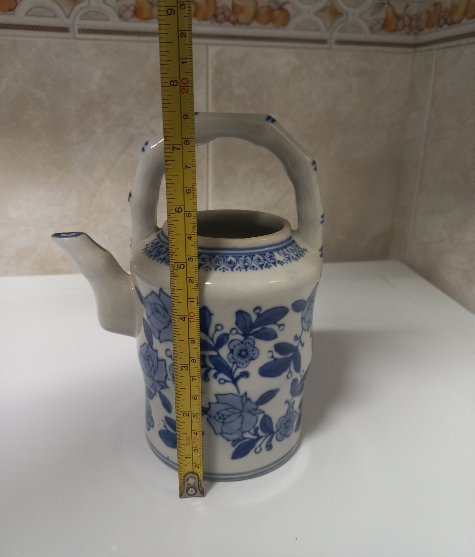 Jarra porcelana branca e azul
