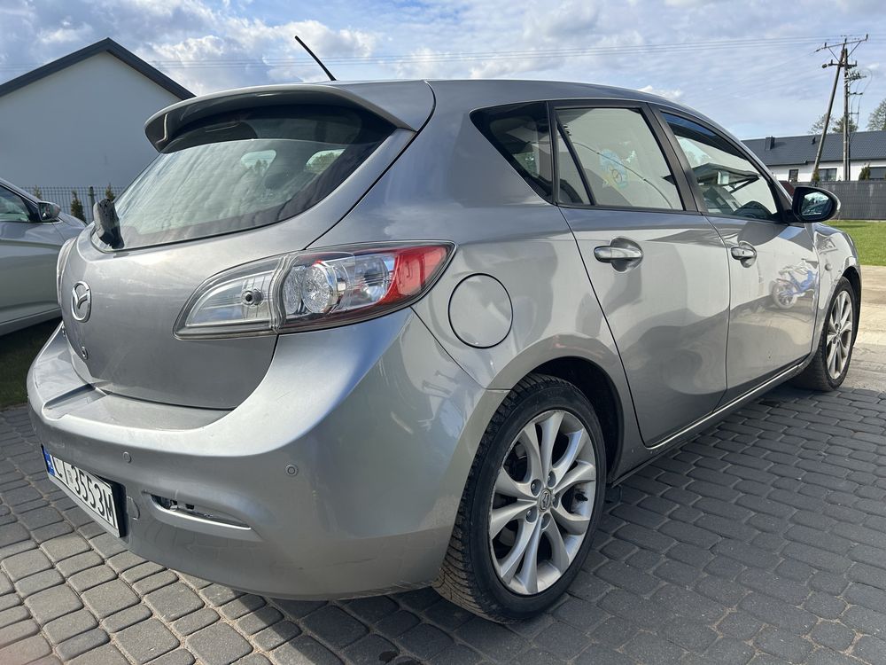 Mazda 3 2011 rok 2.2 185 km