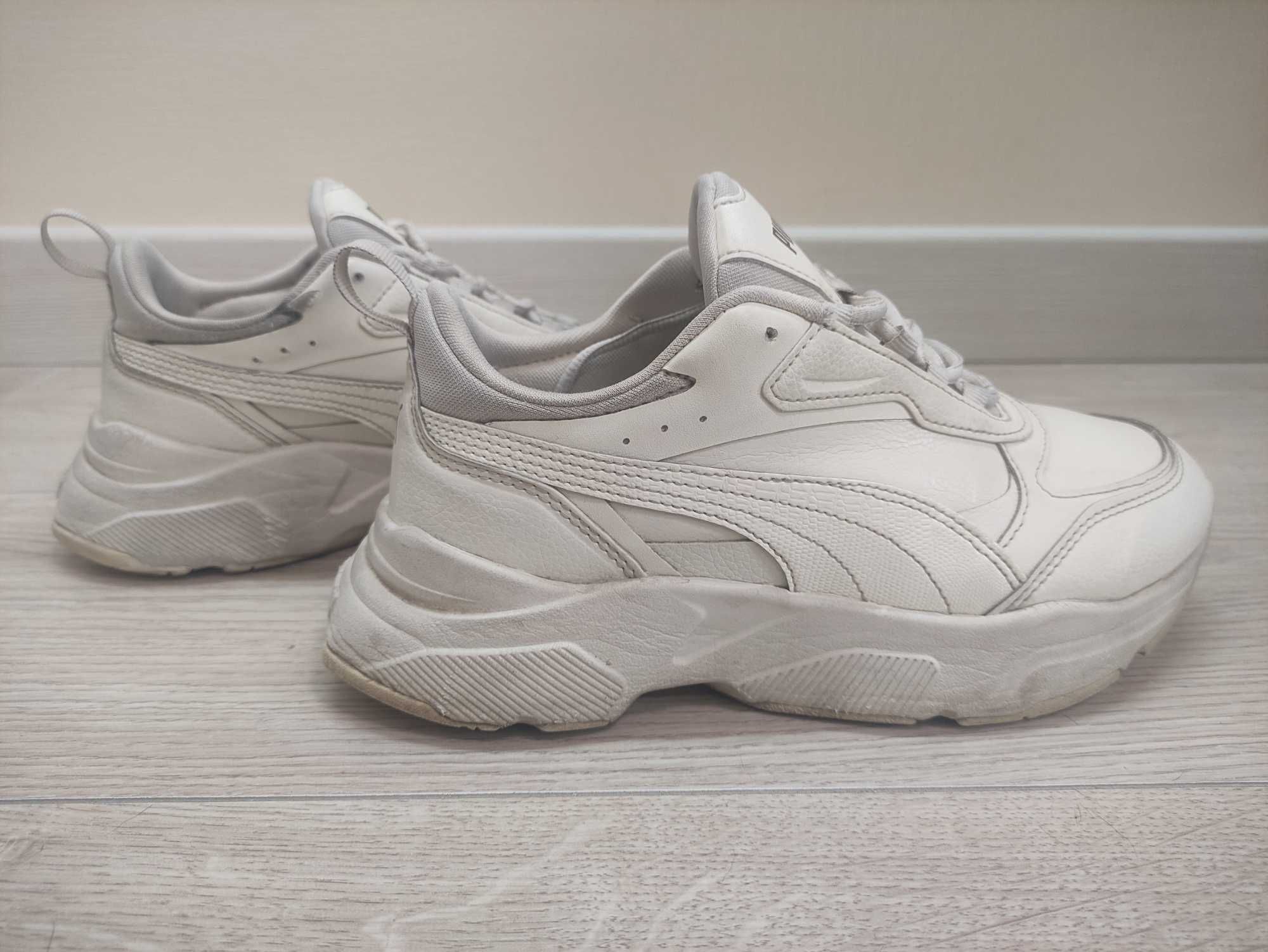 Оригінальні дитячі кросівки Puma SoftFoam+, жіночі | Розмір 37 (24 см)