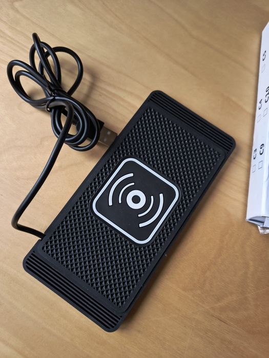 Беспроводная зарядка IQ для телефона / база