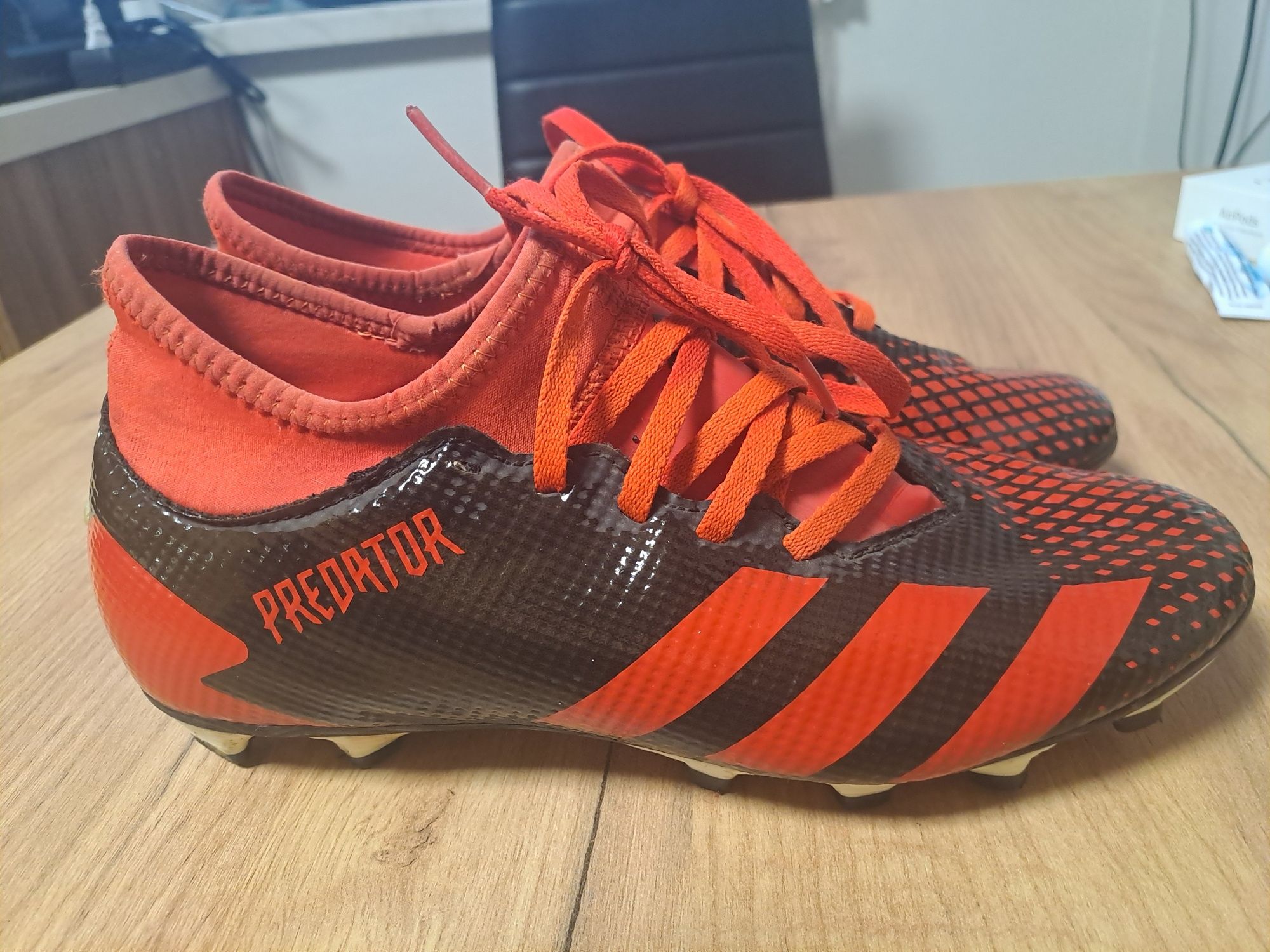 Korki firmy adidas