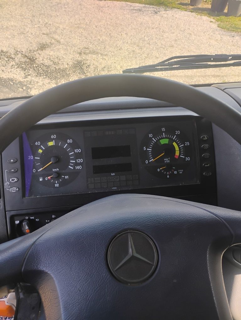 Mercedes Atego 815 Firanka