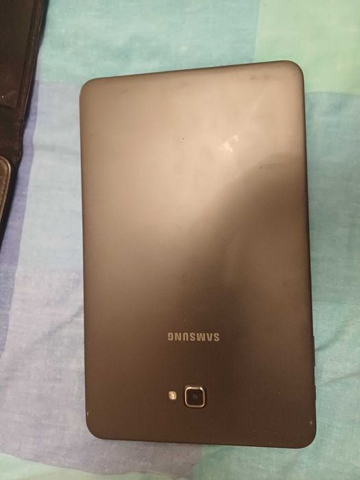 Tablet Samsung T585 na części