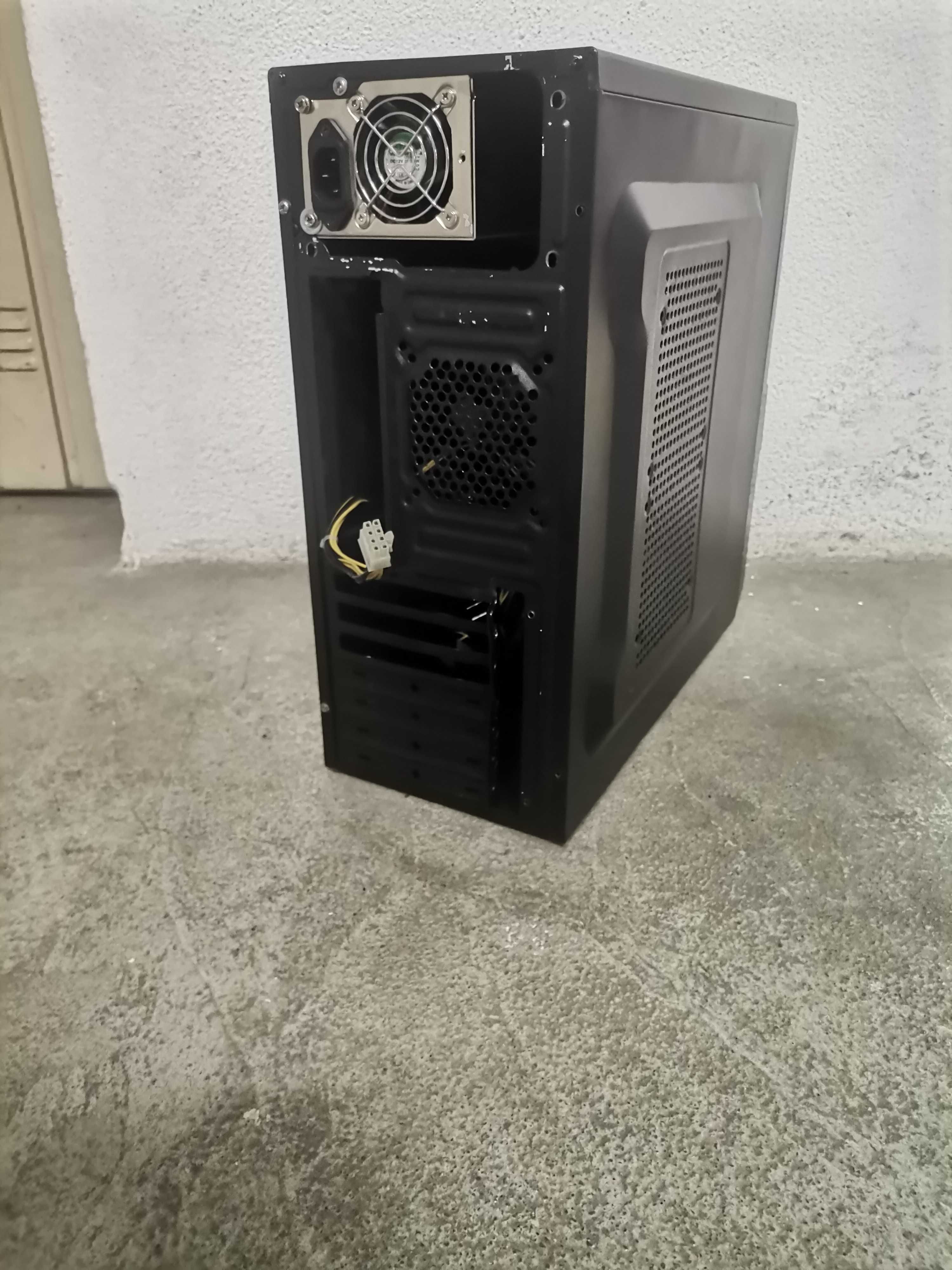 PC case Atx com fonte de alimentação