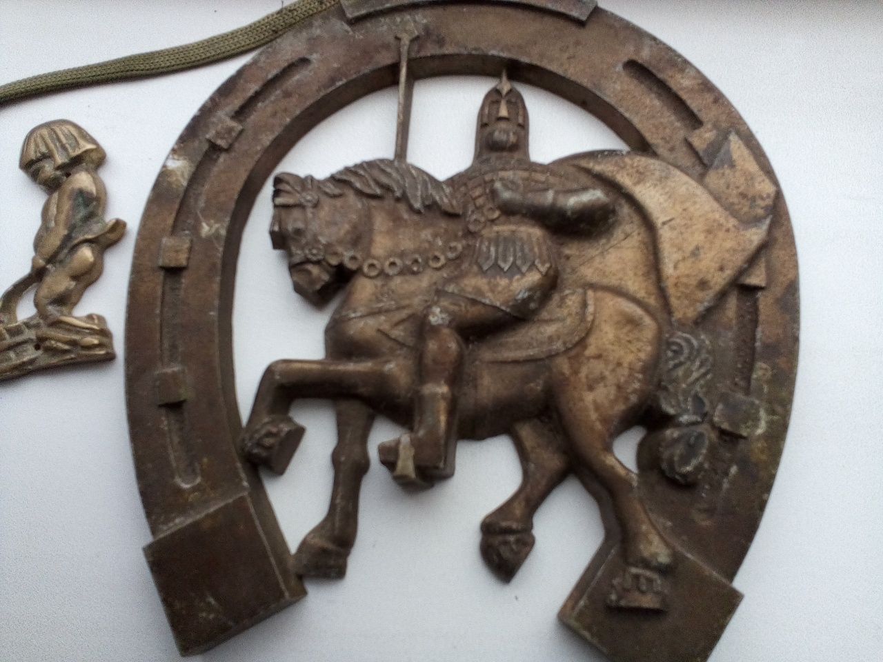 кот+подсвечник.+подкова.