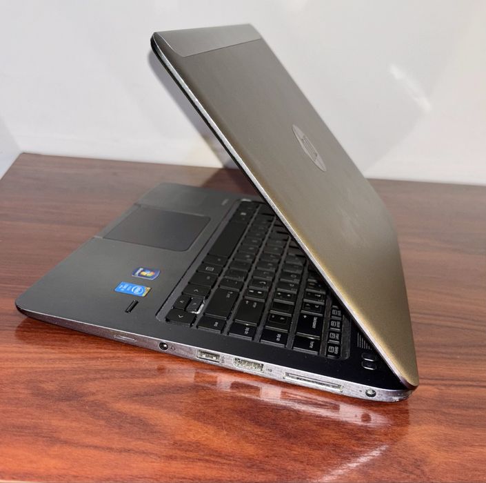 Portátil HP Folio 1040