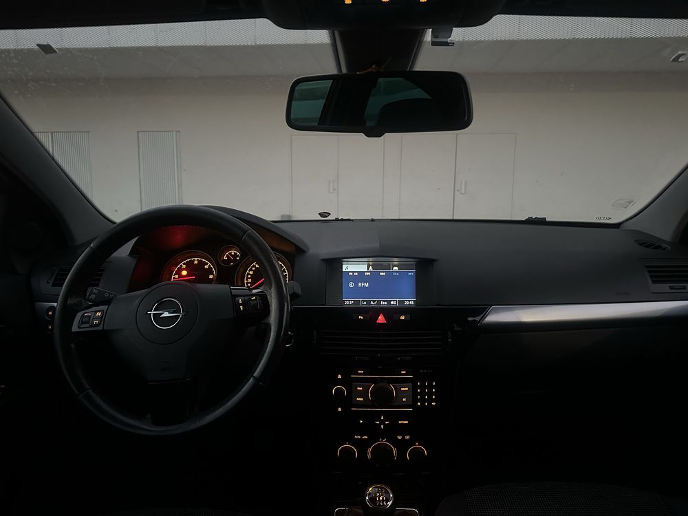 Opel Astra H 1.7 GTC