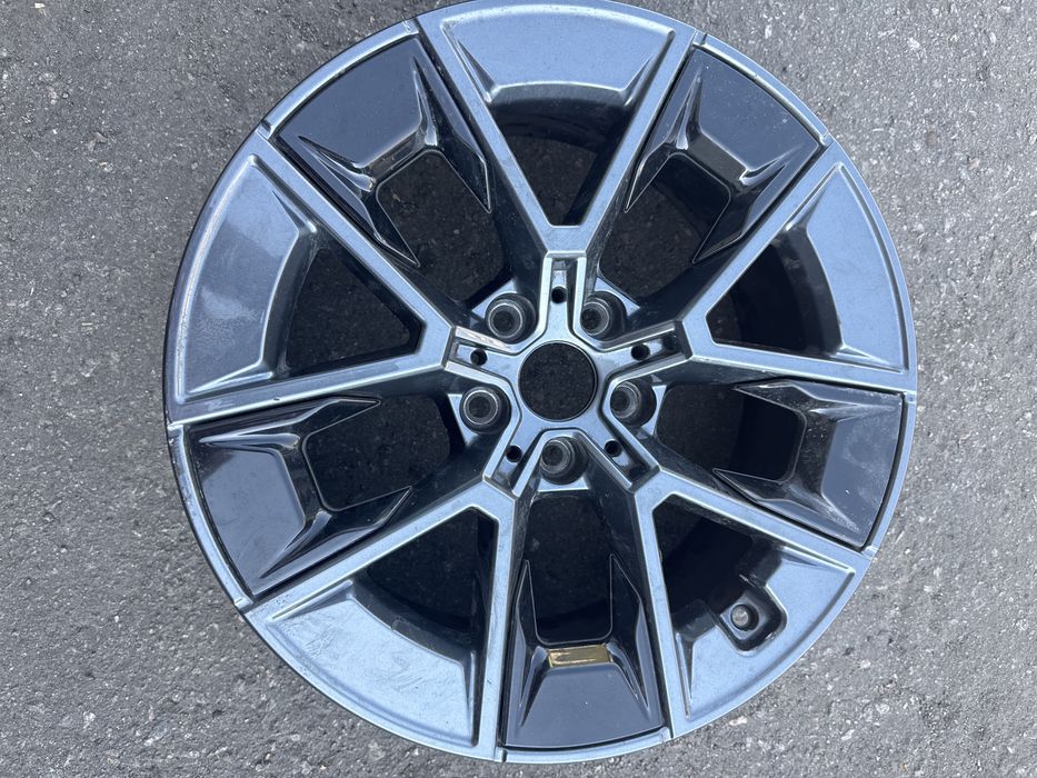 Диск BMW G26 I4 R18 is30 7,5j