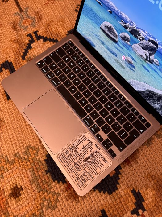 Apple Macbook M1 2020